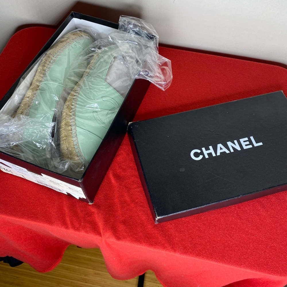 CHANEL Espadrilles